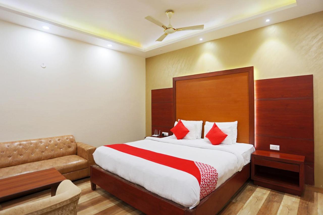 Capital O Green Palms Near Jhilmil Metro Station Hotel Nova Deli Exterior foto