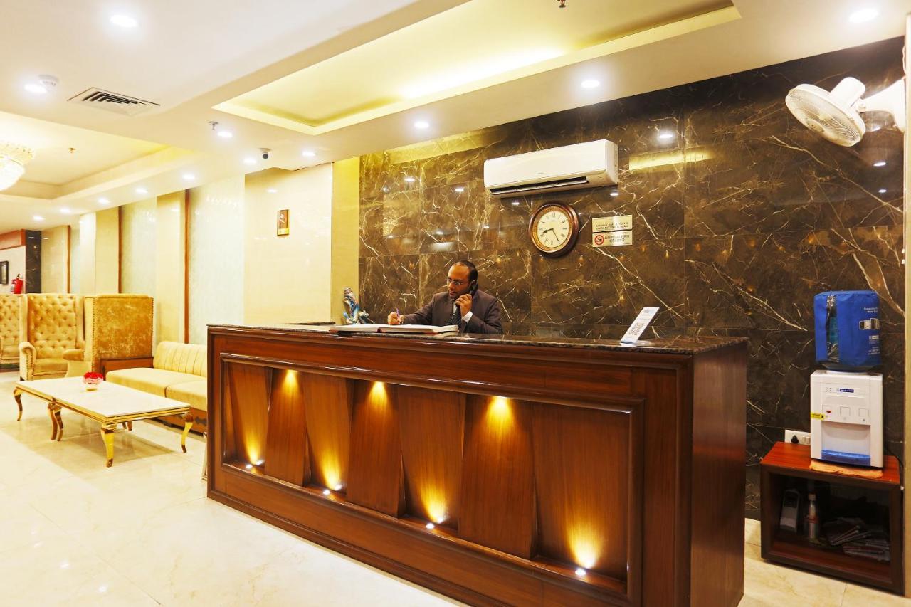 Capital O Green Palms Near Jhilmil Metro Station Hotel Nova Deli Exterior foto